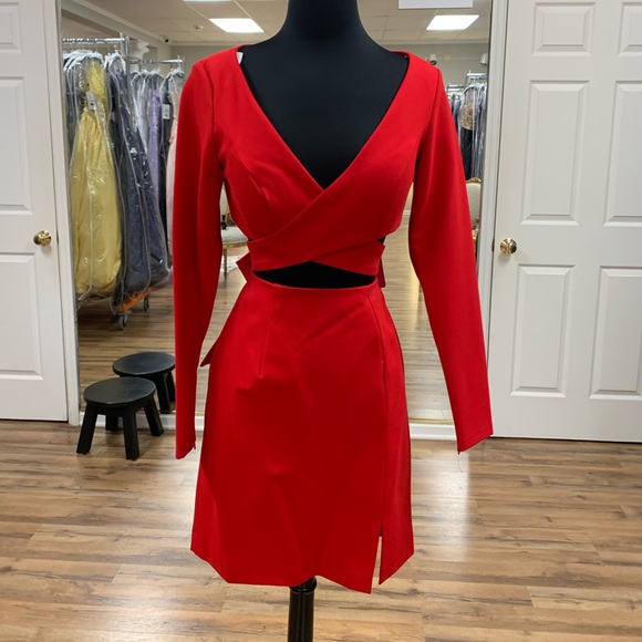 Sherri Hill Dresses & Skirts - short formal dress